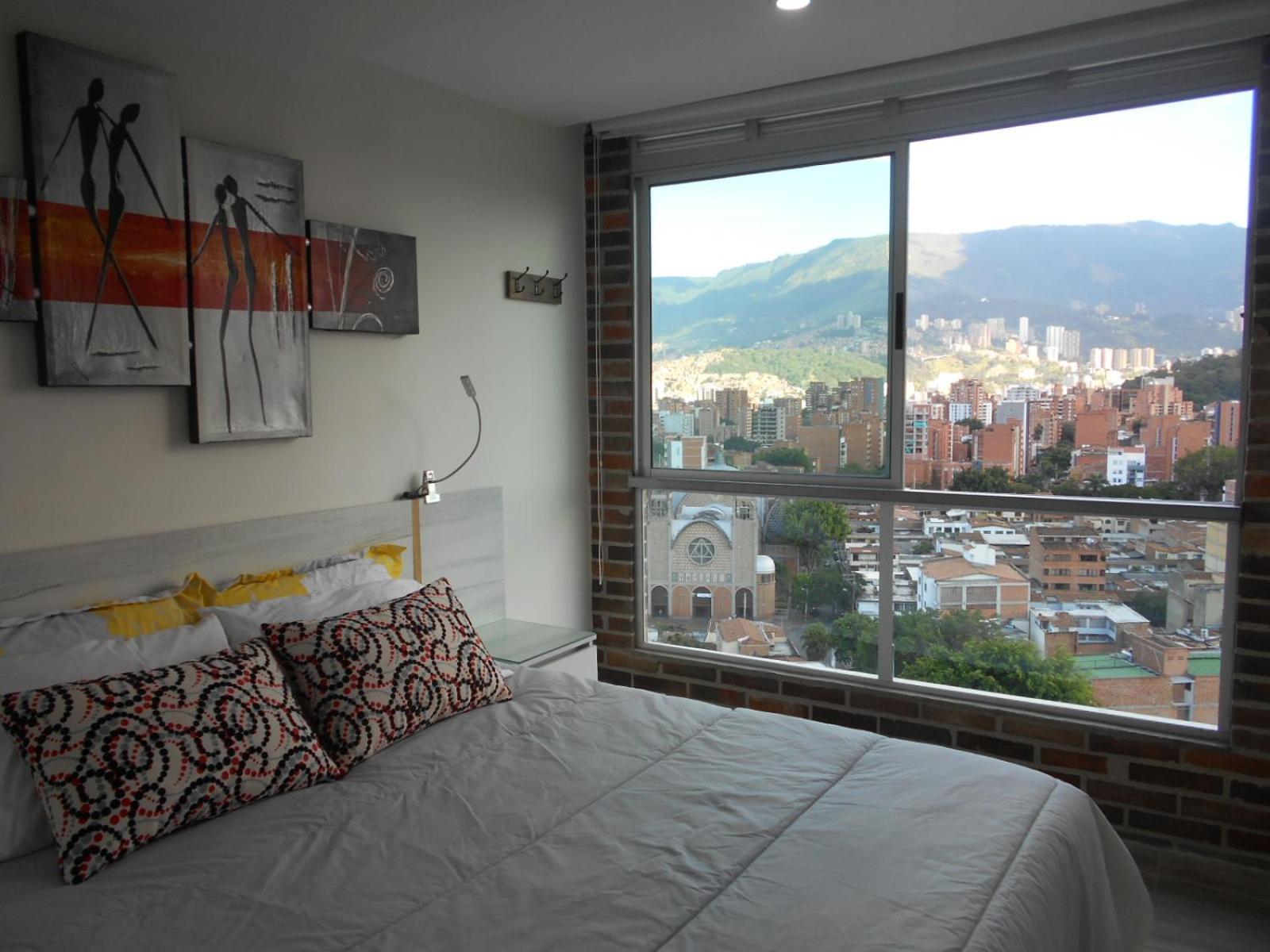San Peter Suites Medellin Exterior photo